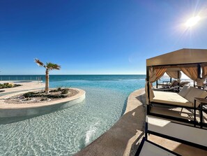 Pool - Beachfront 1BR High-Floor Panoramic Views (Puerto Peñasco)