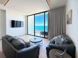 TV - Beachfront 1BR High-Floor Panoramic Views (Puerto Peñasco)