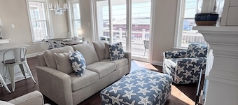 Newly Constructed 3BR 2BA Condo w/ Gourmet Kitchen - Steps to Beach