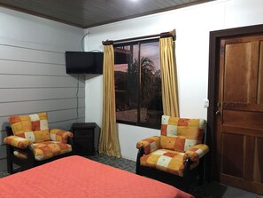 Basic Studio, Patio, Mountain View | Free WiFi