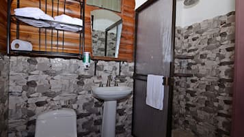 Classic-Studio, Terrasse, Bergblick | Badezimmer