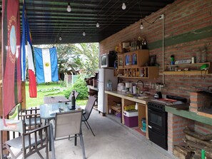 Outdoor dining - Cozy home surrounded by nature located in a very quiet and peaceful neighborhood (Salta)