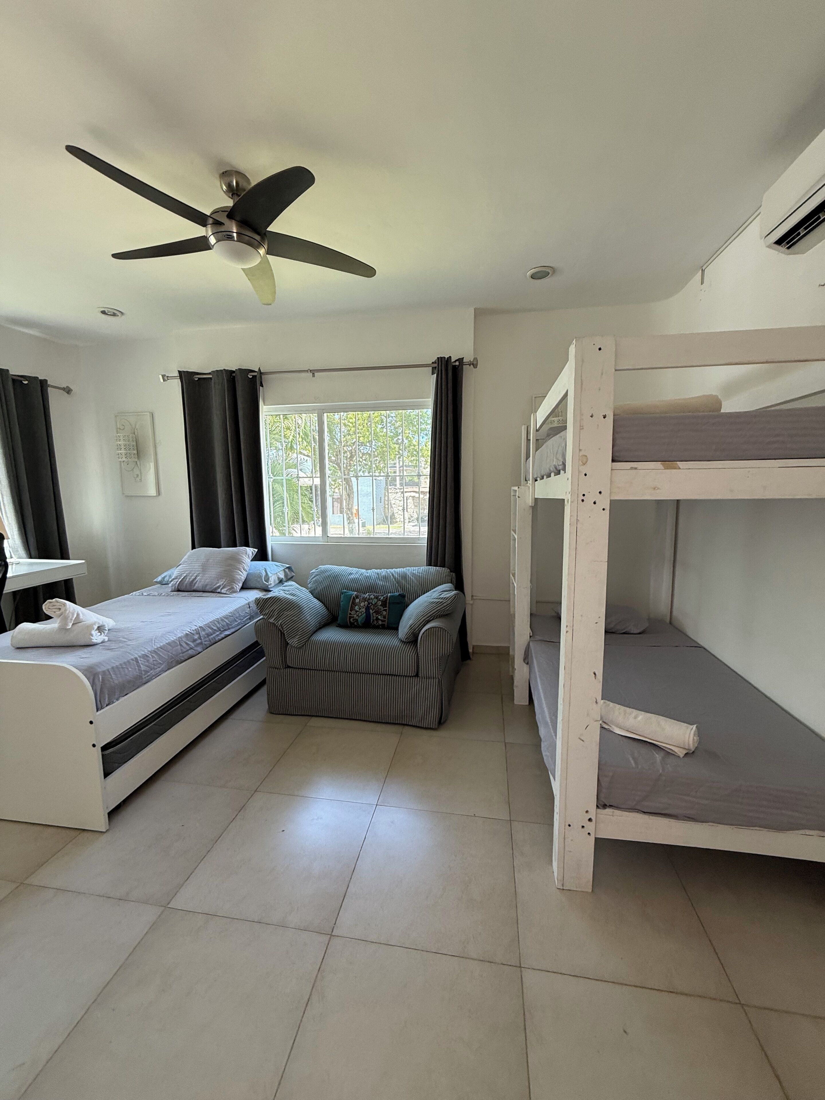 6 bedrooms, iron/ironing board, free WiFi, bed sheets
