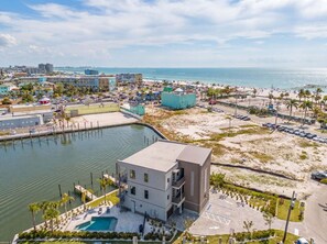 Exterior - Luxury Lagoon Views, Pool & Steps to Beach Escape Near Times Square - Casa Lagoon 4 - Roelens (Fort Myers Beach)
