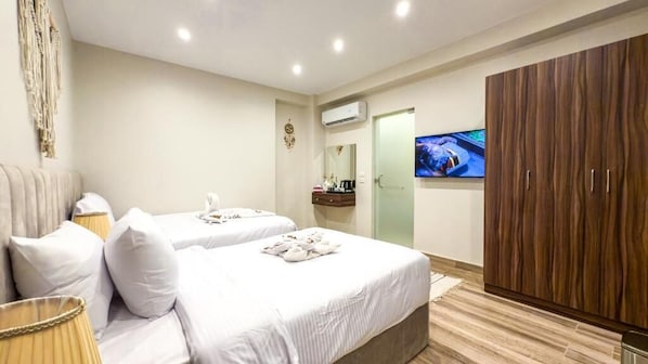 Deluxe Triple Room, Balcony, City View - Infinity Pyramids Inn (Giza)