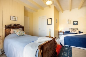 1 habitación, wifi y ropa de cama