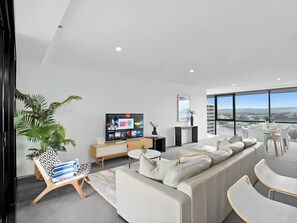 Living area - Modern 2BR Oasis: Scenic Views, Pools and Parking (Surfers Paradise)