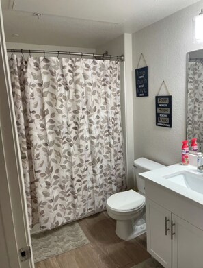 Towels, toilet paper - Downtown cozy and convenient (Phoenix)
