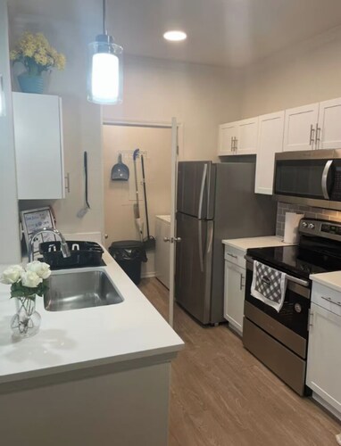 Downtown cozy and convenient