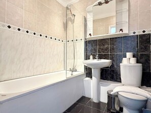 Hair dryer - Islington Apartment by PrimeCityHosts (Greater London)