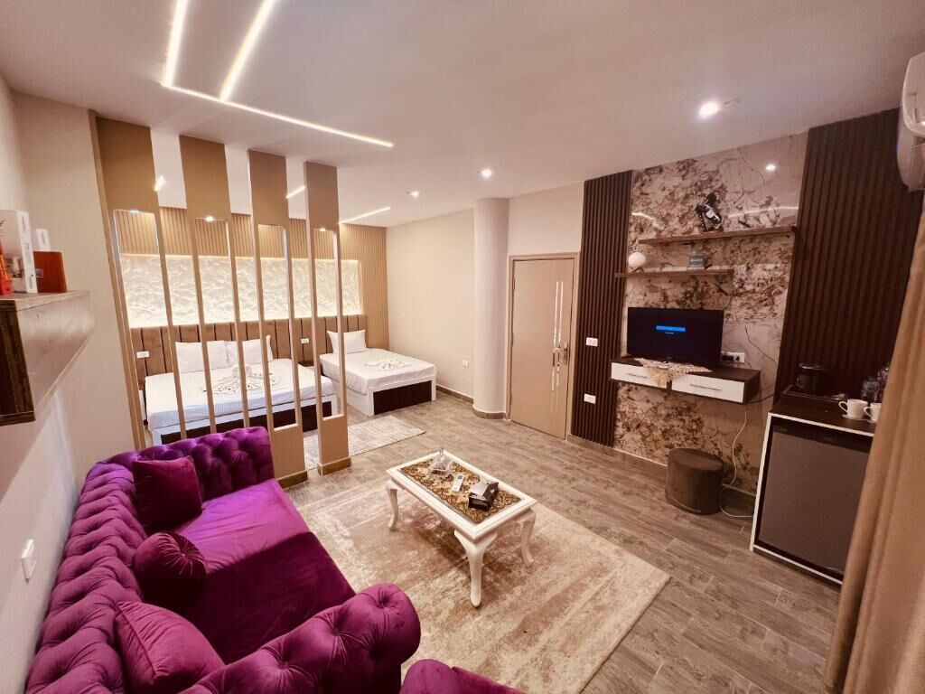 Suite, Balcony, Mountain View