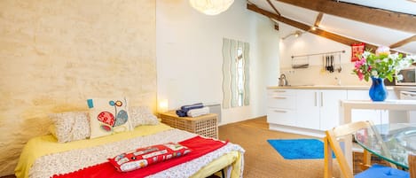 1 bedroom, WiFi, bed sheets