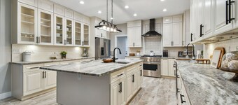 Tampa Bay Grand Estate 7-bedroom 2-Acre Private/Peaceful