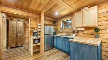 Fridge, microwave, coffee/tea maker, toaster