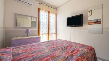 2 habitaciones, tabla de planchar con plancha, wifi y ropa de cama