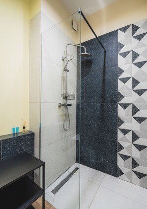 Shower, hair dryer, towels - Apartament Ceglane Studio (Toruń)
