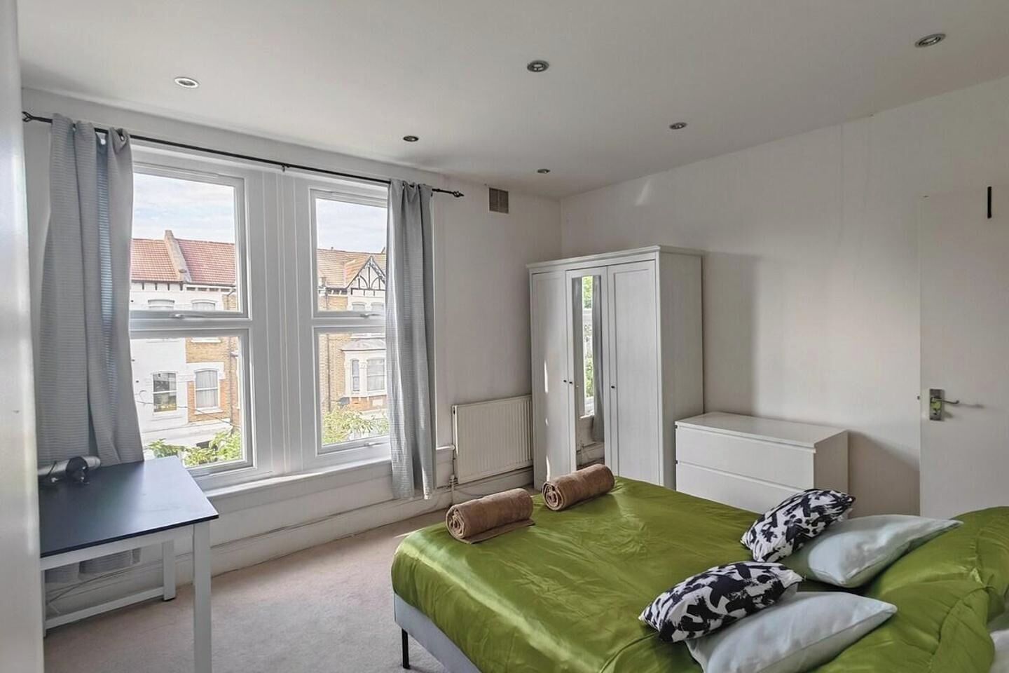 3 habitaciones, wifi y ropa de cama 