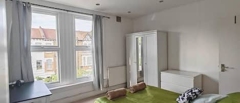 3 habitaciones, wifi y ropa de cama