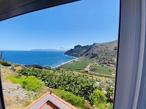 Interior - Vacation Home 'Hermigua Teide & Ocean View' with Balcony and Wi-Fi (Hermigua)