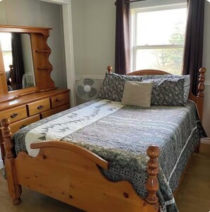 Room - Cozy Cottage in Gros Morne - Cow Head, NL 
Sunset Lodging - Pet Friendly! (Cow Head)