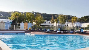 Innendørsbasseng