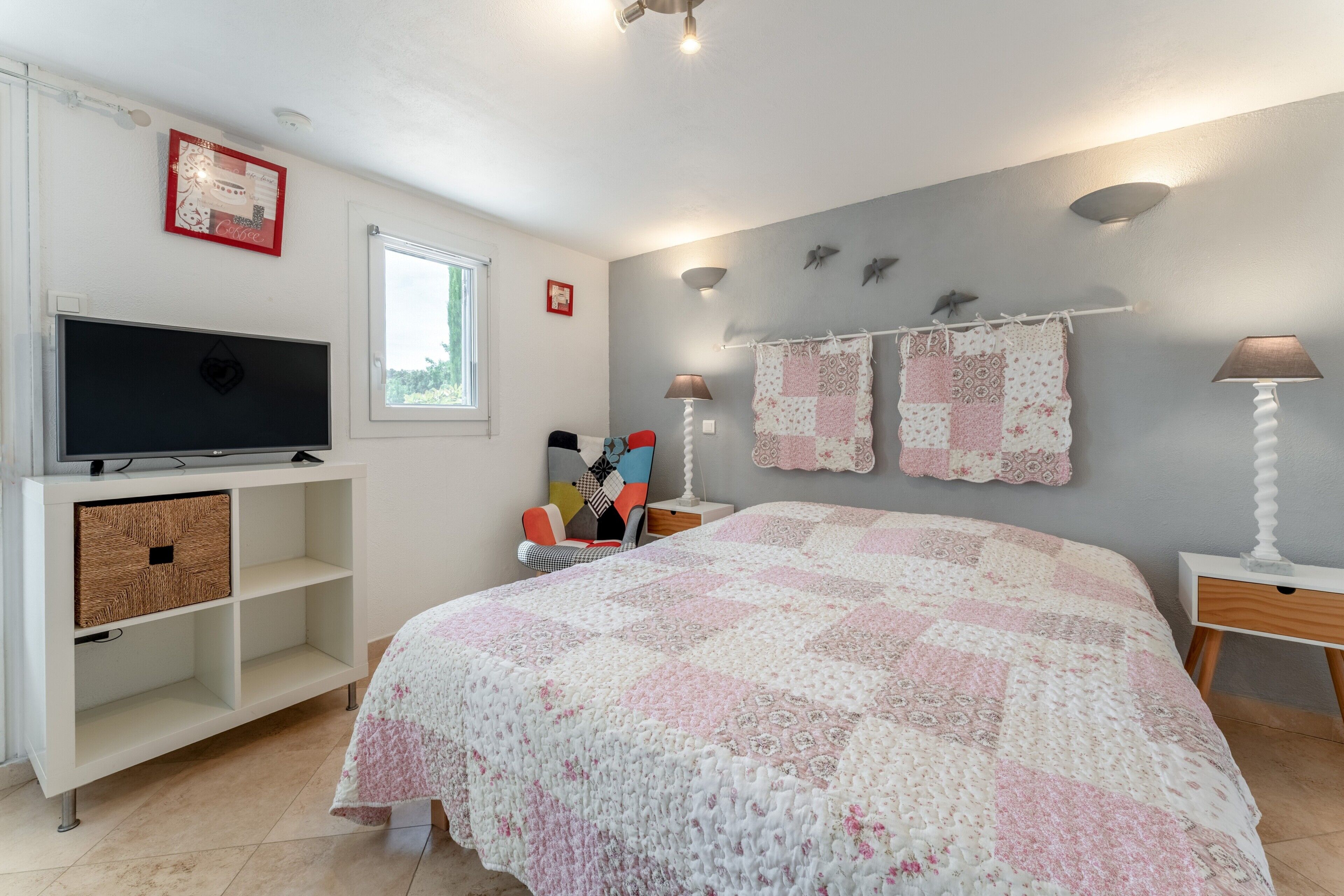 1 chambre, fer et planche à repasser, Wi-Fi, draps fournis