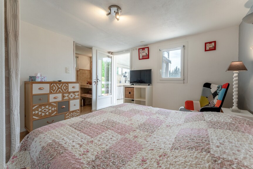Le P'tit Chalet: Gedeeld Zwembad, Gedeelde Tuin En Wifi - Bédoin