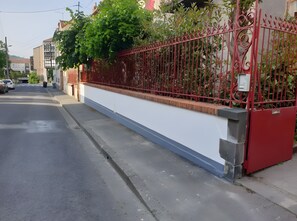 Enceinte de lâhĂ©bergement