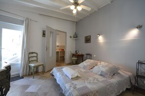 Room - "Green Room" with Shared Pool, Wi-Fi and Air Conditioning (Bédoin)