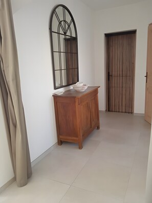 Interior - The Serene, Family-Friendly Sun Villa (Frontignan)