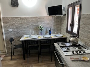 Private kitchen - Apartment 'Trifamiliare Garden - Conchiglia' with Private Terrace, Wi-Fi and Air Conditioning (Agnone)