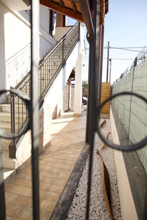 Property grounds - Apartment 'Trifamiliare Garden - Conchiglia' with Private Terrace, Wi-Fi and Air Conditioning (Agnone)