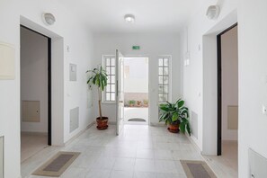 Interior - Apartment 'Galego C' with Shared Pool, Shared Garden and Wi-Fi (Olhos de Água)