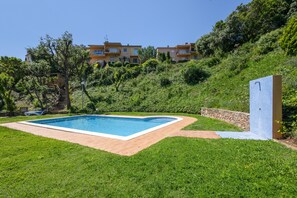Pool - Semi-detached house with sea views and communal pool (Begur)