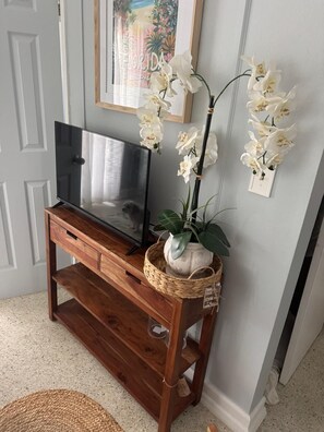 Interior - Beautiful 1-bedroom studio in Lake Worth Beach with private entrance and patio (Lake Worth Beach)