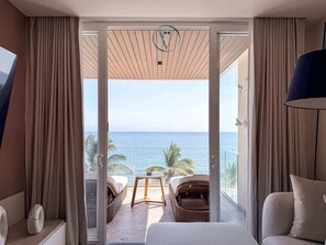 Desk, iron/ironing board, travel cot, WiFi - 2BR Oceanfront 10 steps of sandy beach (Bucerías)