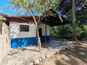 Exterior - Howler Monkey Sunset House / Just 200 mts from the Beach and Sunsets (Guanacaste Province)