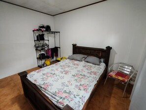 2 sovrum, internet och sängkläder