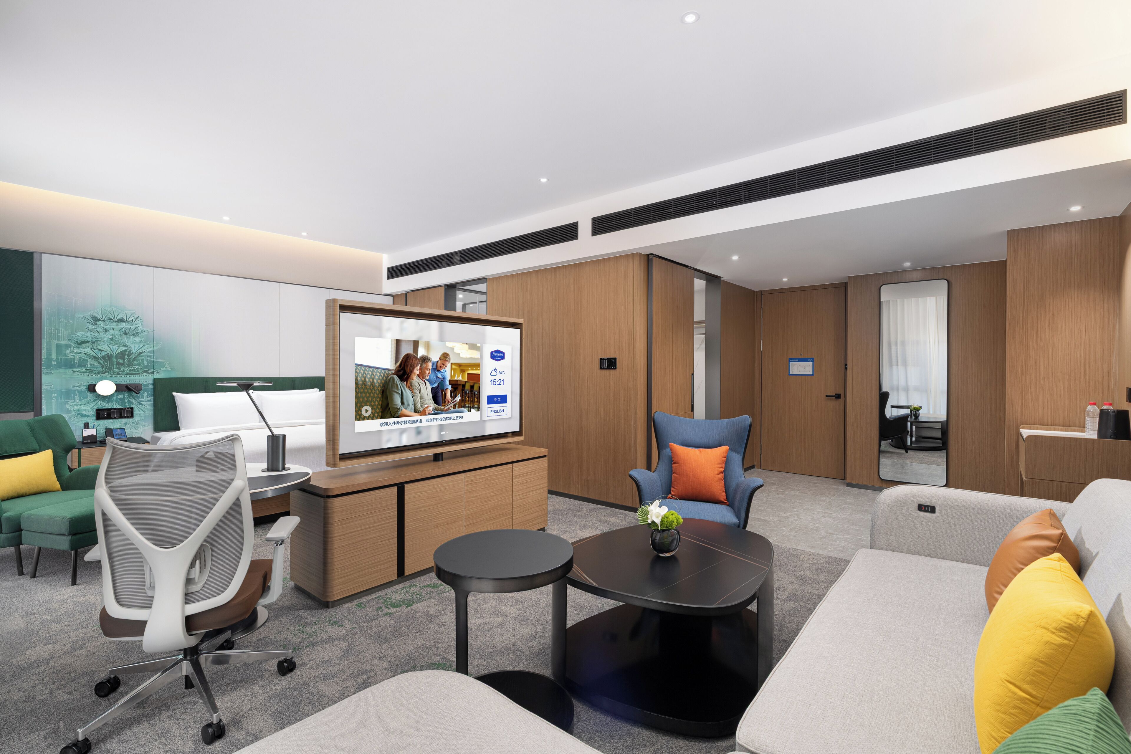 Exclusive Studio Suite | Desk, laptop workspace, iron/ironing board, free WiFi