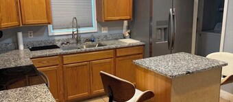 Soothing 4-bedroom estate perfect for relaxing stays in Blytheville