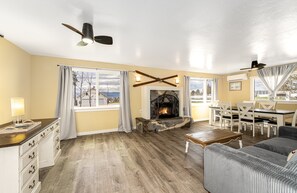 Living area - New! Cherry Orchard Cottage | Fireplace · Near Flathead Lake · 1 Hr to Glacier National Park (Bigfork)