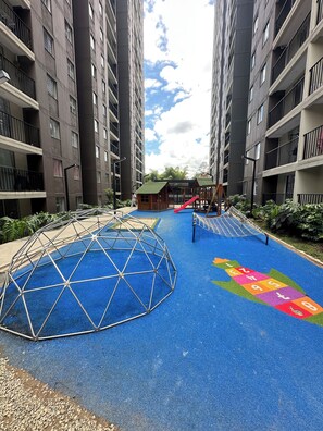 Children’s area - Luxury Private Room Sabaneta - Pool & Comfort - Room 01 (Sabaneta)