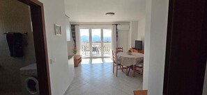Dining - Holiday apartment mit Terrasse (Musalež)