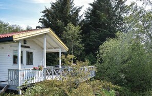 Property grounds - Beautiful home in Mosterhamn with WiFi (Mosterhamn)