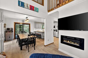 Dining - Amber Sunset | Lakefront on Lake Anna | Dock, Hot Tub, Game Room | 4BR (Bumpass)