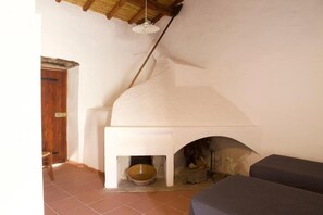 Apartment, Non Smoking, Pets Allowed | Interior