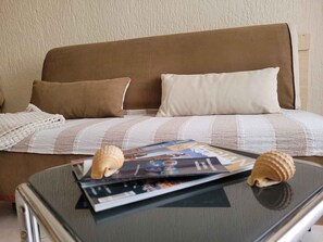 2 bedrooms, WiFi - Holiday flat with balcony (Funtana)