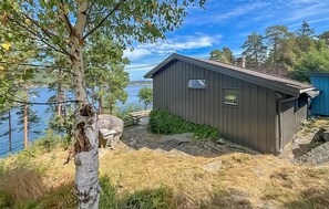 Property grounds - Nice home in Risør with house sea view (Risør)