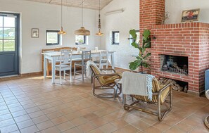 Dining - Amazing home in Oksbøl with sauna (Oksbøl)