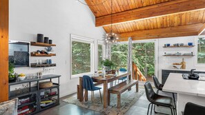 House (5 Bedrooms) | Interior - Maxwell by Avantstay 15min to Village + Slopes (Vail)